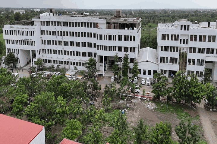 Smt Sakhubai Narayanrao Katkade Medical College and Research Center campus in Kopargaon, Maharashtra, India — photo 1