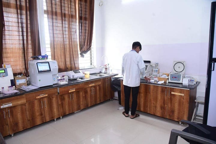 Smt Sakhubai Narayanrao Katkade Medical College and Research Center campus in Kopargaon, Maharashtra, India — photo 2