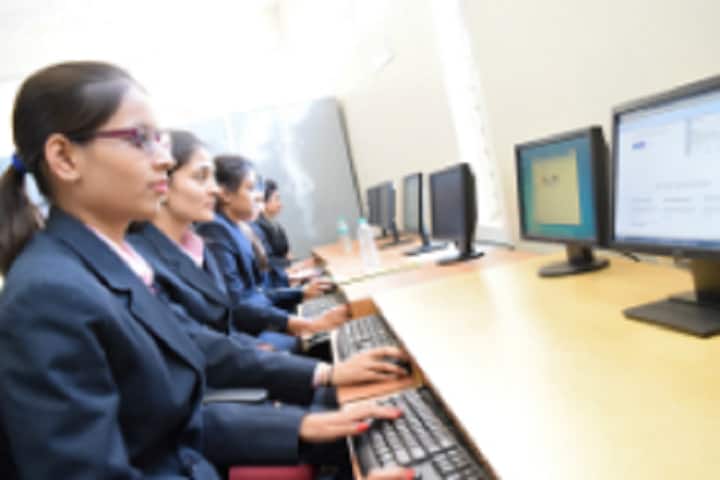 Adichunchanagiri Institute of Business Management campus in Chikmagalūr, Karnataka, India — photo 4