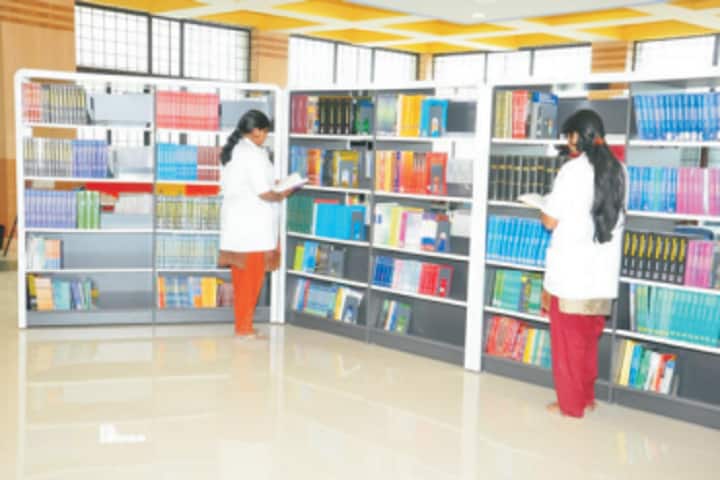 Parbhani Medical College campus in Parbhani, Maharashtra, India — photo 3
