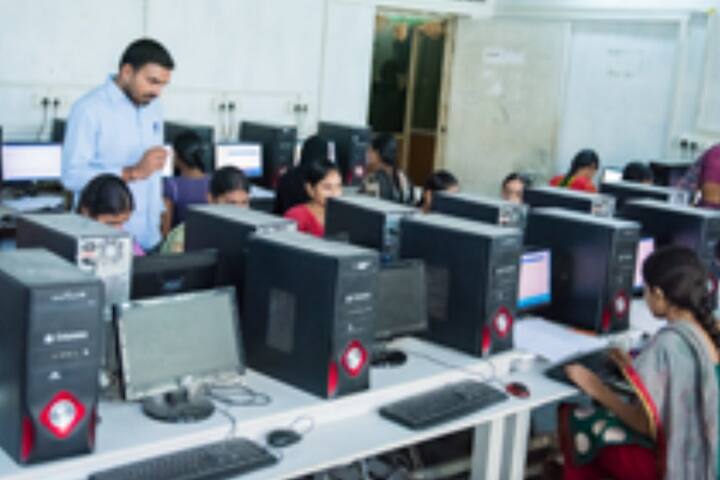 Kakatiya Mahila Degree College campus in Hanamkonda, Telangana, India — photo 4