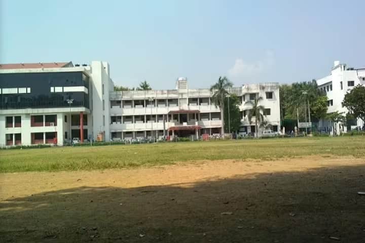 Dhanwate National College, Nagpur campus in Nagpur, Maharashtra, India