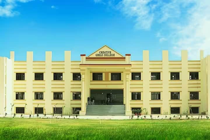 Creative Girls College campus in Gangapur City, Rajasthan, India — photo 1