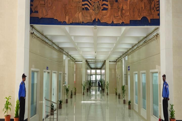 MGM Medical College campus in Panvel, Maharashtra, India — photo 2
