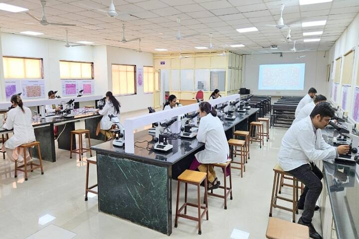 MGM Medical College campus in Panvel, Maharashtra, India — photo 4