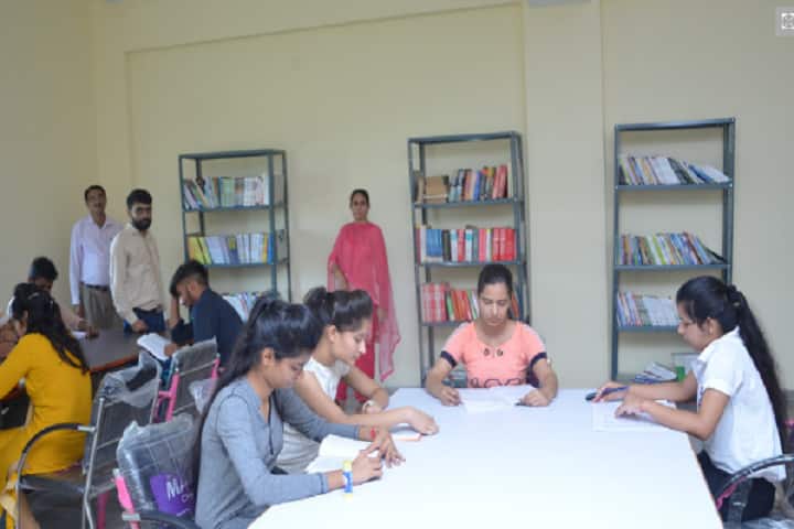 SS College campus in Chirawa, Rajasthan, India — photo 3