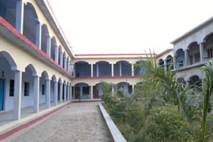 Ganga Degree College campus in Allahabad, Uttar Pradesh, India — photo 2