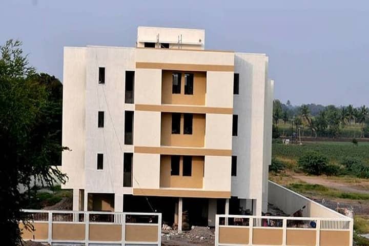 Shri Shivaji Shikshan Prasarak Mandal's Arts Science and Commerce College campus in Ahmednagar, Maharashtra, India — photo 4