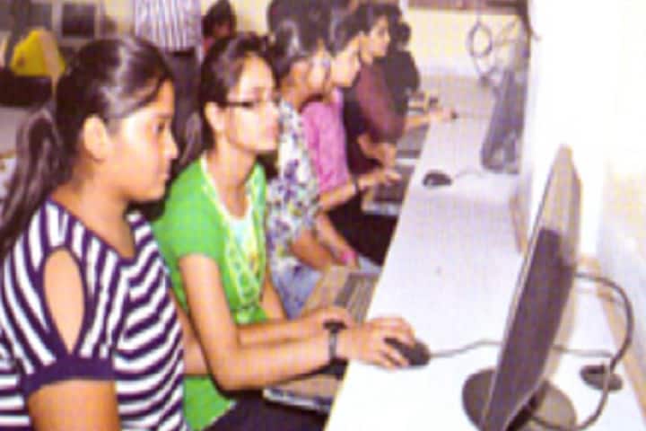 SSG Pareek PG Girls College campus in Chomu, Rajasthan, India — photo 4