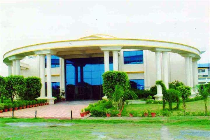Jhunjhunwala PG College Faculty of Engineering and Technology campus in Faizabad, Uttar Pradesh, India — photo 1