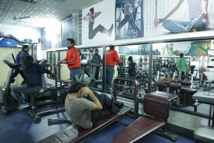 Sardar Patel Subharti Institute of Law campus in Meerut, Uttar Pradesh, India — photo 3
