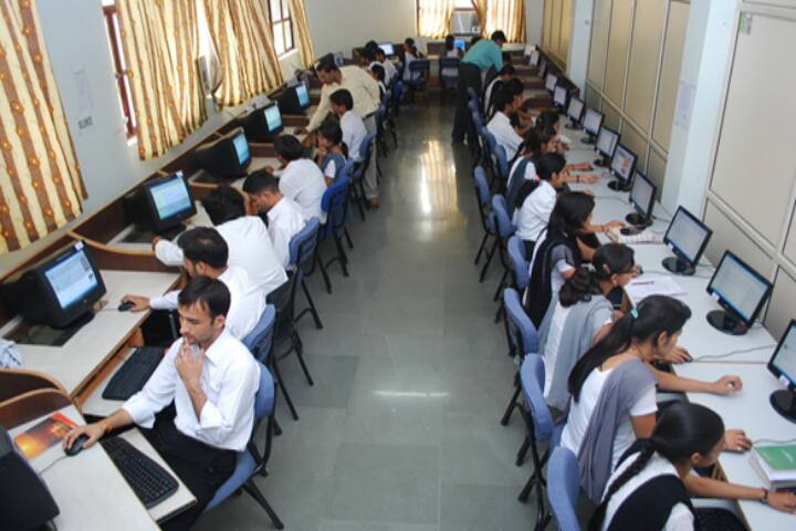 Sardar Patel Subharti Institute of Law campus in Meerut, Uttar Pradesh, India — photo 4