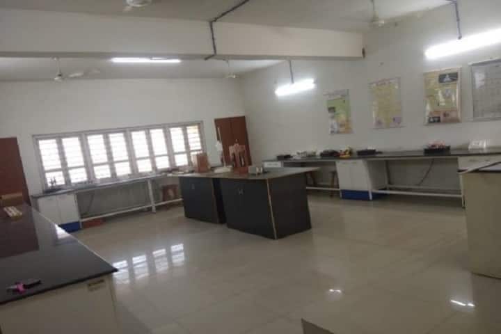 Shri Meghmani Umiya Science College campus in Ahmedabad, Gujarat, India — photo 6