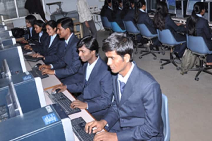 Shree Kshetra Ajubai Presidency Junior and Senior College of Arts Commerce and Science campus in Jalna, Maharashtra, India — photo 3