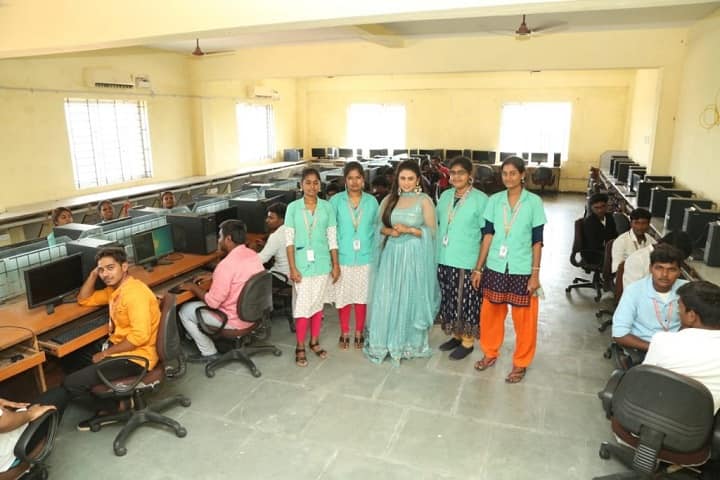 Karan Arts and Science College campus in Tiruvannamalai, Tamil Nadu, India — photo 3