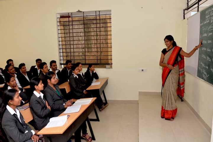 IBMR Degree College campus in Hubli, Karnataka, India — photo 3