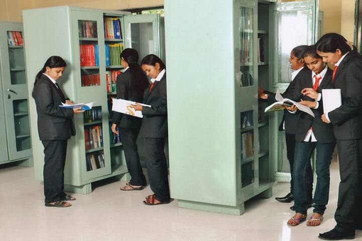 Abasaheb Garware Institute of Management Studies campus in Sangli, Maharashtra, India — photo 4