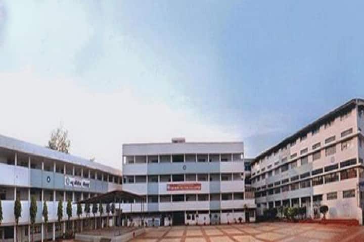 The New College, Kolhapur campus in Kolhapur, Maharashtra, India