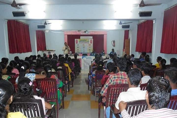 The New College campus in Kolhapur, Maharashtra, India — photo 2
