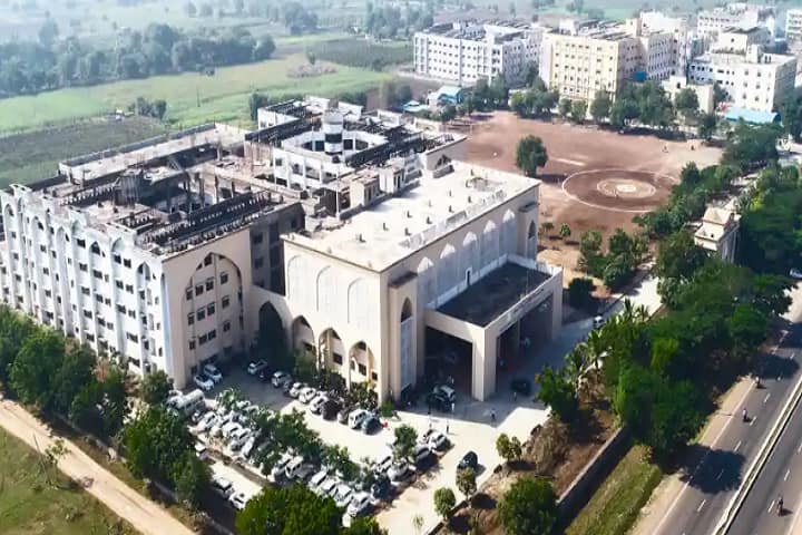 Indian Institute of Medical Science and Research campus in Warudi, Maharashtra, India — photo 2