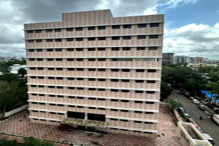 HBT Medical College and Dr RN Cooper Municipal Medical College and General Hospital campus in Mumbai, Maharashtra, India — photo 5