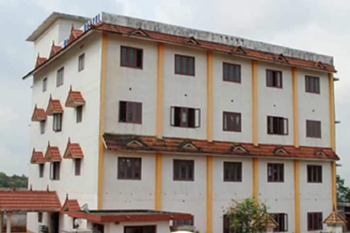 Vedavyasa College of Arts and Science campus in Malappuram, Kerala, India — photo 2