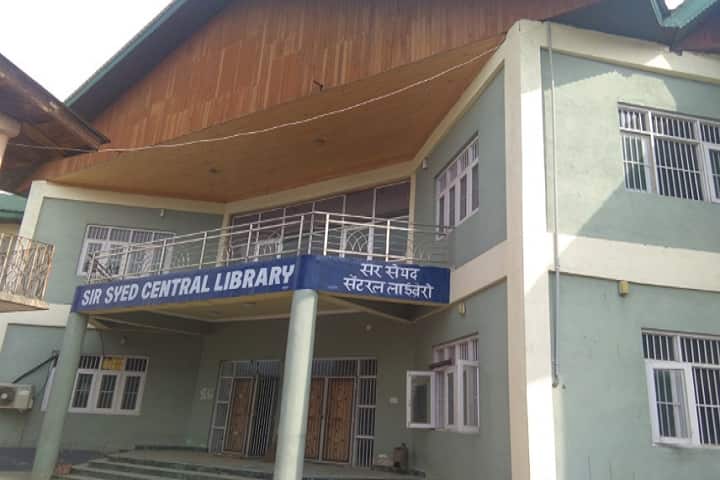 Government Degree College for Women campus in Baramulla, Jammu and Kashmir, India — photo 4