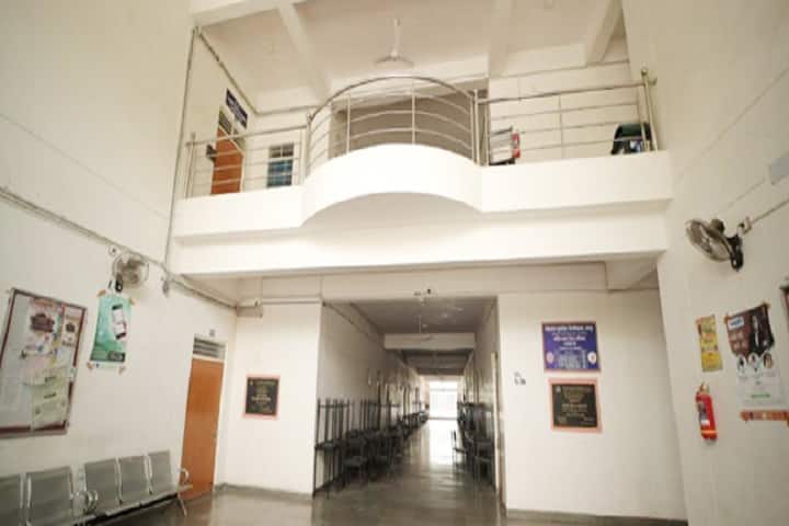 Institute of Engineering and Technology campus in Udaipur, Rajasthan, India — photo 2
