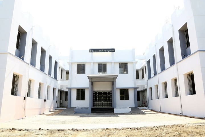Chhatrapati Sambhaji Maharaj Government Medical College campus in Satara, Maharashtra, India — photo 2