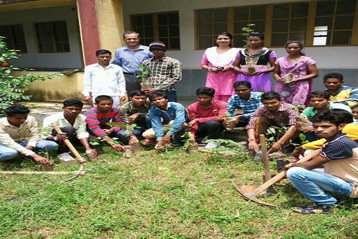 Virangna Rani Awanti Bai Lodhi Government Arts and Commerce College campus in Ramatola, Chhattisgarh, India — photo 5