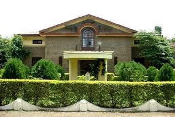 Nowrosjee Wadia College campus in Pune, Maharashtra, India — photo 1