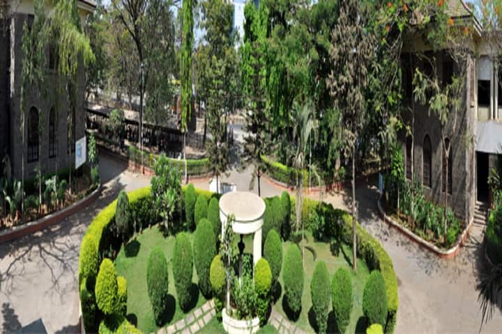 Nowrosjee Wadia College campus in Pune, Maharashtra, India — photo 2