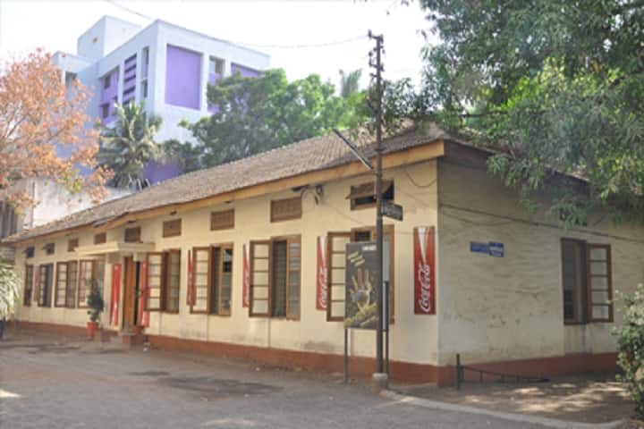 Nowrosjee Wadia College campus in Pune, Maharashtra, India — photo 5