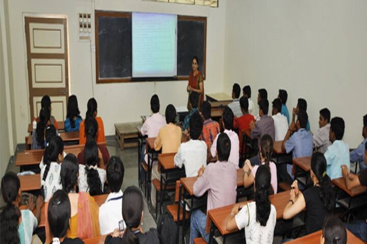 Nowrosjee Wadia College campus in Pune, Maharashtra, India — photo 6
