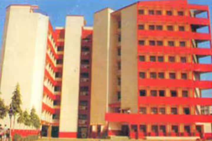 Hind Seva Parishad's Public Night Degree College campus in Mumbai City, Maharashtra, India — photo 1
