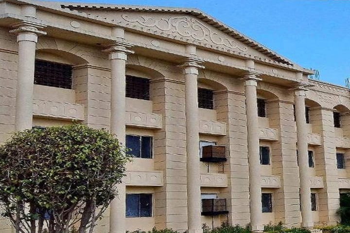 Shri Ram College of Commerce campus in Jabalpur, Madhya Pradesh, India — photo 1