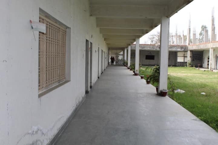 Shakuntala Memorial Educational Institute campus in Bahraich, Uttar Pradesh, India — photo 3
