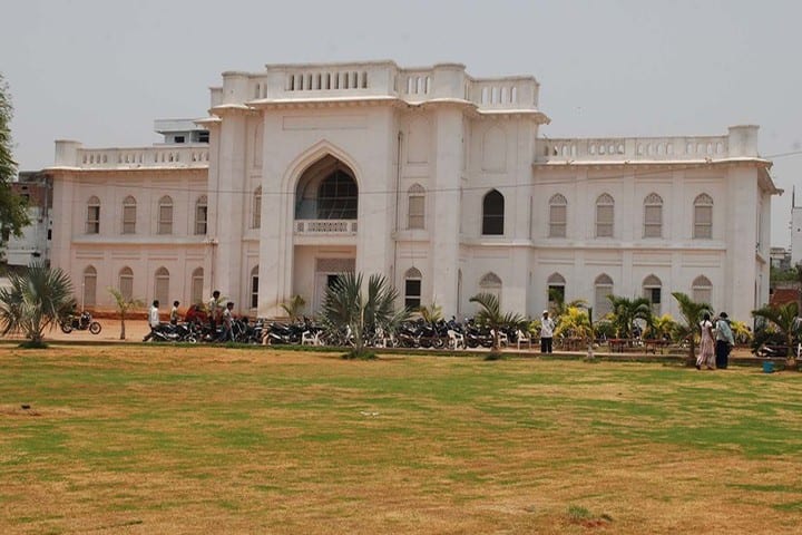 Nawab Shah Alam Khan College of Engineering and Technology campus in Hyderabad, Telangana, India — photo 2