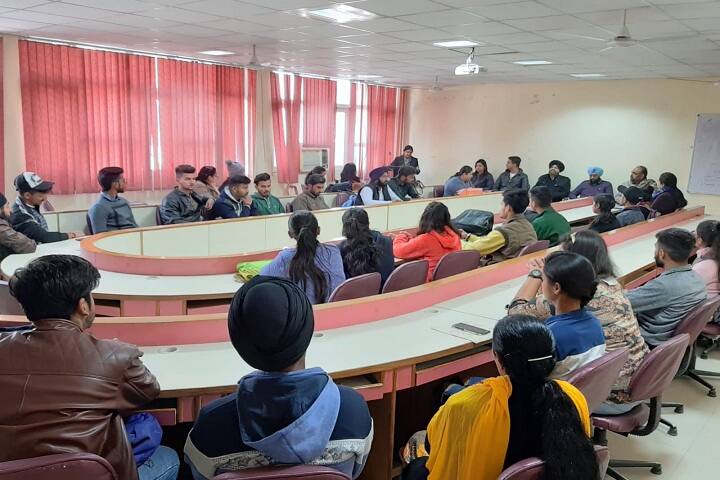 Guru Nanak Dev University College campus in Jalandhar, Punjab, India — photo 5