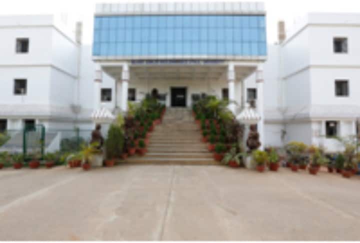 Directorate of Distance and Continuing Education campus in Bhubaneswar, Odisha, India — photo 2
