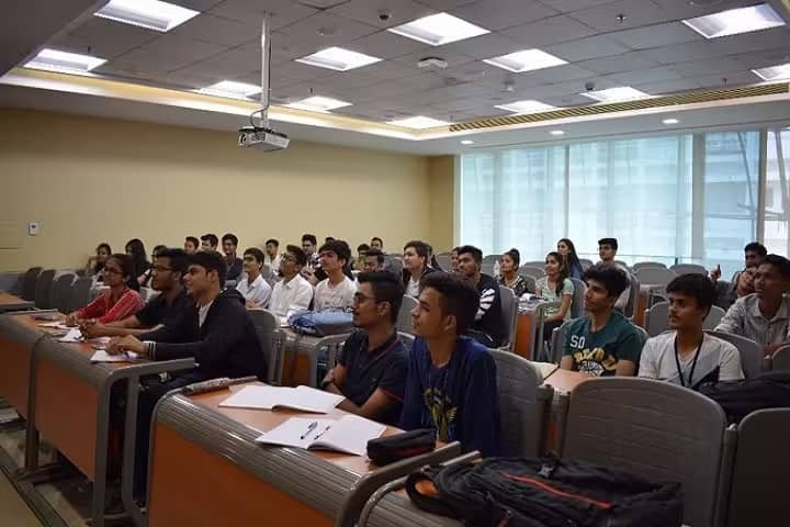 SVKM's Shri Bhagubhai Mafatlal Polytechnic and College of Engineering campus in Mumbai, Maharashtra, India — photo 3