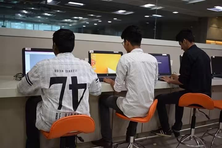 SVKM's Shri Bhagubhai Mafatlal Polytechnic and College of Engineering campus in Mumbai, Maharashtra, India — photo 4
