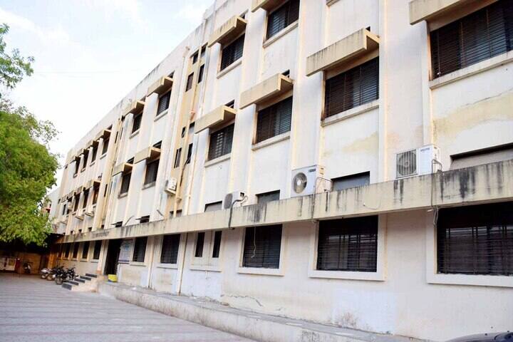 Government Medical College and Hospital campus in Jalgaon, Maharashtra, India — photo 3