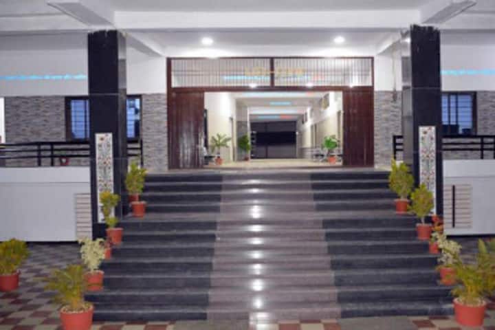 Vagad College campus in Dungarpur, Rajasthan, India — photo 3