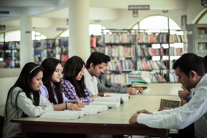Skyline Institute of Management and Technology campus in Greater Noida, Uttar Pradesh, India — photo 2