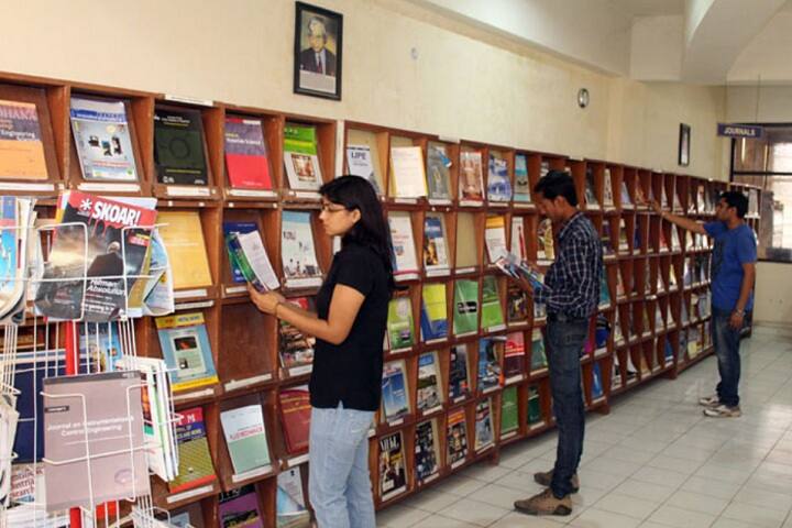 Skyline Institute of Management and Technology campus in Greater Noida, Uttar Pradesh, India — photo 5
