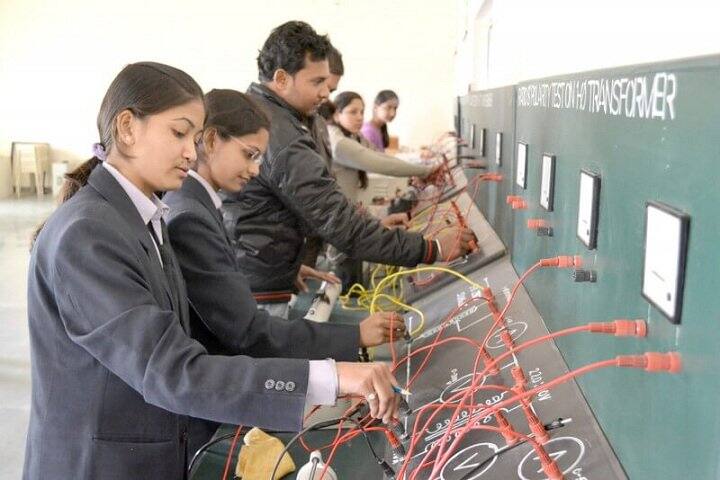 Lakshmi Narain College of Technology and Science campus in Gwalior, Madhya Pradesh, India — photo 3