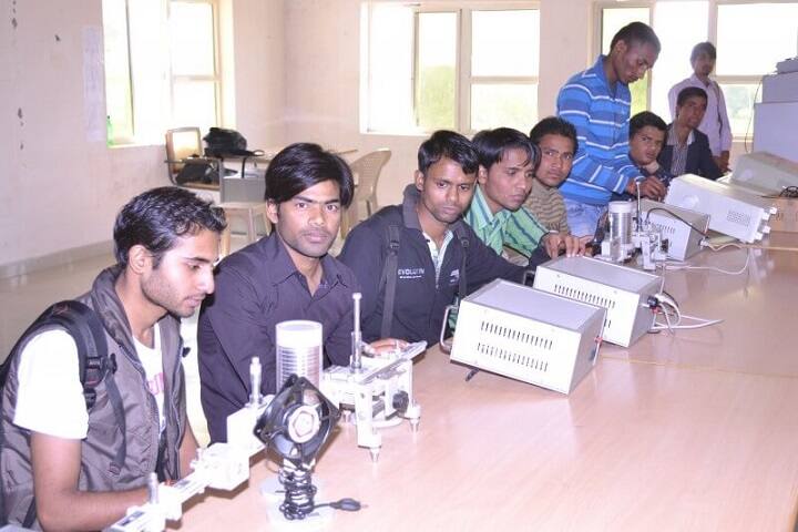 Lakshmi Narain College of Technology and Science campus in Gwalior, Madhya Pradesh, India — photo 4