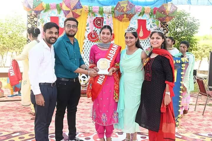 Guru Gobind Singh College of Arts campus in Sangrur, Punjab, India — photo 4