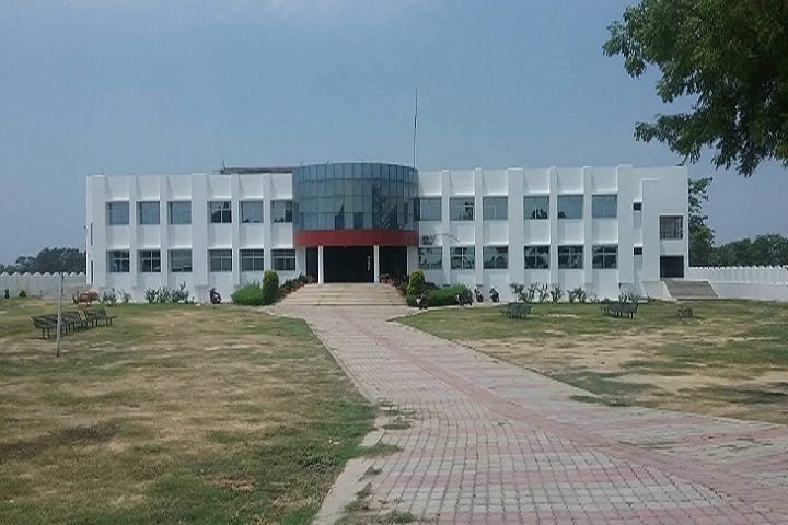 Chandpur Degree College campus in Bijnor, Uttar Pradesh, India — photo 1